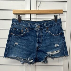 Levi’s 501 Original Fit High Rise Shorts Size 25 Medium Wash